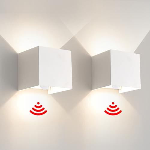 FUPE 2 peças aplique de parede exterior interior com sensor movimento crepúsculo LED candeeiros de parede IP65 impermeável moderno branco 6 W 4000 K apliques de exterior alumínio ângulo de luz
