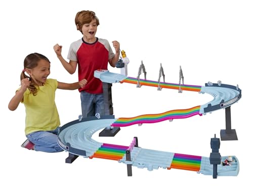 Hot Wheels Mario Kart Pista arco-íris de carros de brinquedo com luzes e som, inclui 2 veículos personagem Die-Cast (Mattel GXX41)